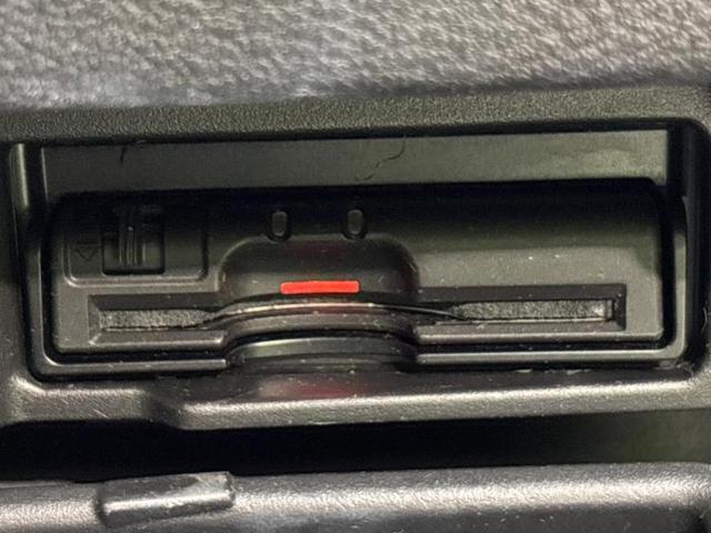 セレナ ハイウェイスタープロパイロットエディション　新品タイヤ／保証書／純正　９インチ　メモリーナビ／フリップダウンモニター　純正　１１インチ／エマージェンシーブレーキ／両側電動スライドドア／車線逸脱防止支援システム／ヘッドランプ　ＬＥＤ　バックカメラ（15枚目）