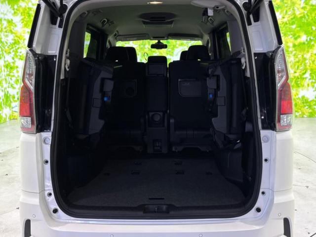 セレナ ハイウェイスタープロパイロットエディション　新品タイヤ／保証書／純正　９インチ　メモリーナビ／フリップダウンモニター　純正　１１インチ／エマージェンシーブレーキ／両側電動スライドドア／車線逸脱防止支援システム／ヘッドランプ　ＬＥＤ　バックカメラ（21枚目）