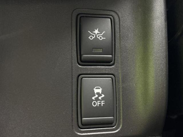 セレナ ハイウェイスタープロパイロットエディション　新品タイヤ／保証書／純正　９インチ　メモリーナビ／フリップダウンモニター　純正　１１インチ／エマージェンシーブレーキ／両側電動スライドドア／車線逸脱防止支援システム／ヘッドランプ　ＬＥＤ　バックカメラ（26枚目）