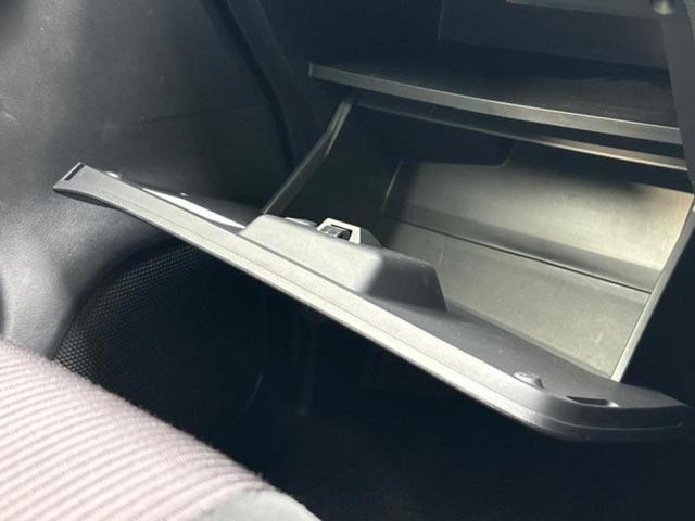 セレナ ハイウェイスタープロパイロットエディション　新品タイヤ／保証書／純正　９インチ　メモリーナビ／フリップダウンモニター　純正　１１インチ／エマージェンシーブレーキ／両側電動スライドドア／車線逸脱防止支援システム／ヘッドランプ　ＬＥＤ　バックカメラ（34枚目）