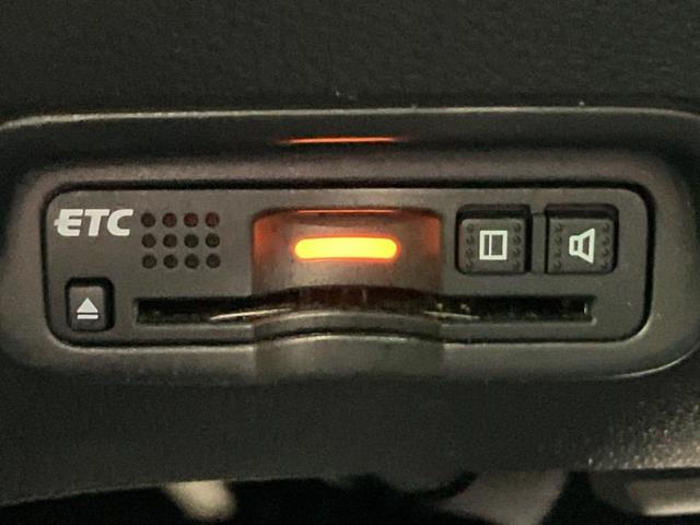 ヴェゼル ハイブリッドRS・ホンダセンシング 社外 SDナビ/ホンダセンシング/シートヒーター/車線逸脱防止支援システム/シート ハーフレザー/ドライブレコーダー 社外/ヘッドランプ LED/Bluetooth接続/ETC/EBD付ABS 禁煙車(24枚目)
