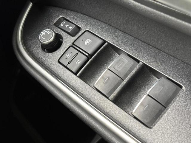 ヴォクシー S-Z 保証書/ディスプレイオーディオ+ナビ10.5インチ/フリップダウンモニター 純正 13.2インチ/トヨタセーフティセンス/両側電動スライドドア/シートヒーター 前席 衝突被害軽減システム バックカメラ(37枚目)