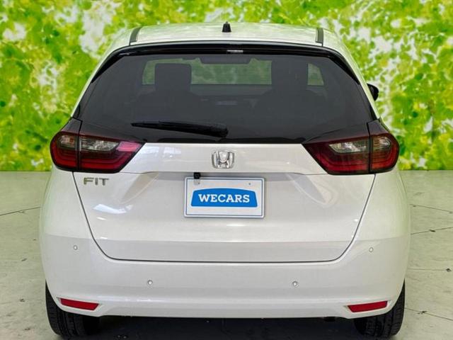 フィット ベーシック 新品タイヤ/社外 SDナビ/衝突安全装置/車線逸脱防止支援システム/Bluetooth接続/ETC/EBD付ABS/横滑り防止装置/クルーズコントロール/バックモニター/エアバッグ 運転席(46枚目)