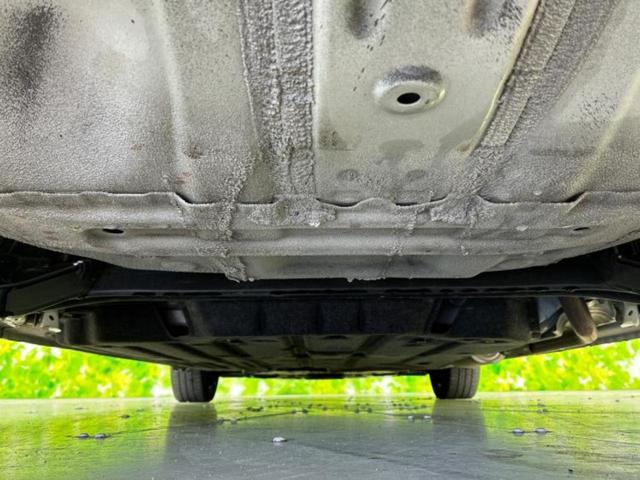 フィット ベーシック 新品タイヤ/社外 SDナビ/衝突安全装置/車線逸脱防止支援システム/Bluetooth接続/ETC/EBD付ABS/横滑り防止装置/クルーズコントロール/バックモニター/エアバッグ 運転席(47枚目)