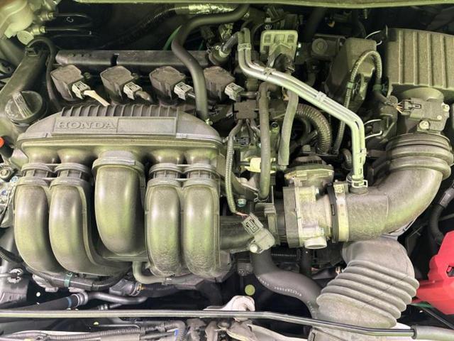 フィット ベーシック 新品タイヤ/社外 SDナビ/衝突安全装置/車線逸脱防止支援システム/Bluetooth接続/ETC/EBD付ABS/横滑り防止装置/クルーズコントロール/バックモニター/エアバッグ 運転席(50枚目)