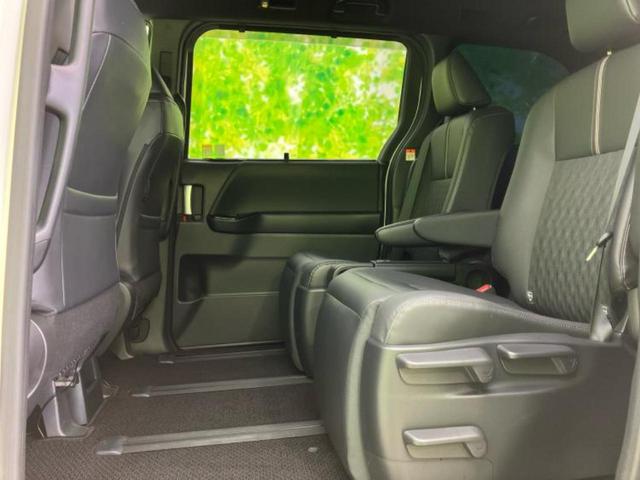 ノア S-Z 新品タイヤ/モデリスタエアロ/保証書/社外 10.5インチ メモリーナビ/トヨタセーフティセンス/両側電動スライドドア/シートヒーター 全席/車線逸脱防止支援システム/シート ハーフレザー フルエアロ(5枚目)