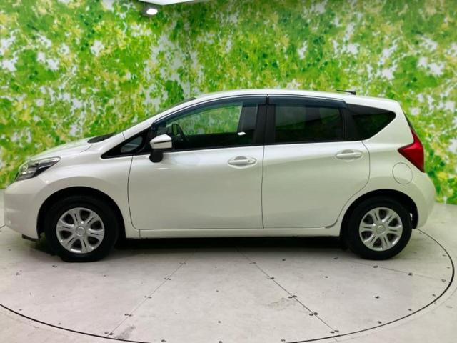 ノート X Vセレクションプラスセーフティ 新品タイヤ/エマージェンシーブレーキ/車線逸脱防止支援システム/EBD付ABS/横滑り防止装置/アイドリングストップ/衝突安全ボディ/パワーウインドウ/エンジンスタートボタン/インテリジェントキー(2枚目)