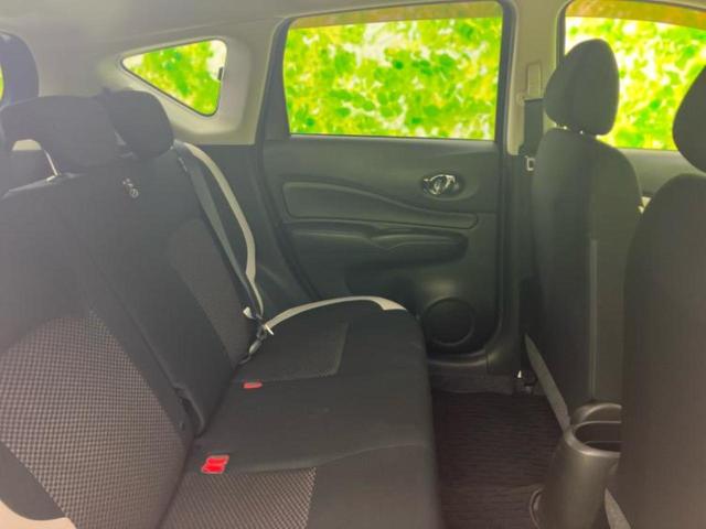 ノート Ｘ　新品タイヤ／純正　メモリーナビ／インテリジェントルームミラー／エマージェンシーブレーキ／車線逸脱防止支援システム／Ｂｌｕｅｔｏｏｔｈ接続／ＥＴＣ／アイドリングストップ／フルセグＴＶ　ワンオーナー（5枚目）