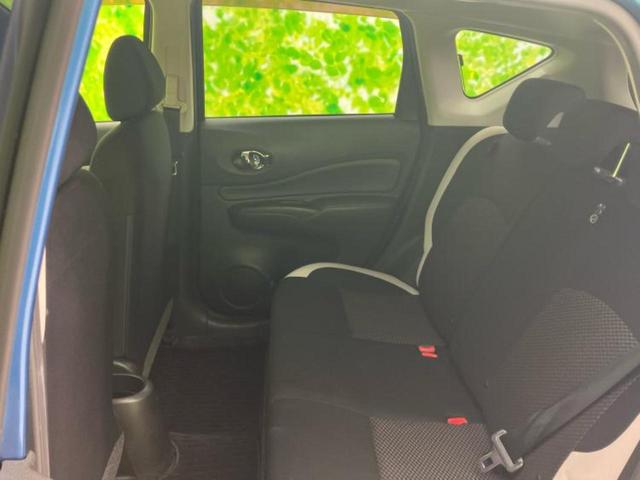 ノート Ｘ　新品タイヤ／純正　メモリーナビ／インテリジェントルームミラー／エマージェンシーブレーキ／車線逸脱防止支援システム／Ｂｌｕｅｔｏｏｔｈ接続／ＥＴＣ／アイドリングストップ／フルセグＴＶ　ワンオーナー（7枚目）