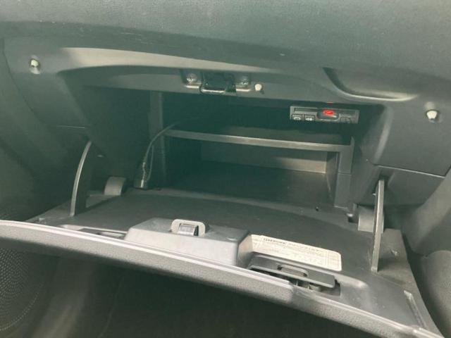 ノート Ｘ　新品タイヤ／純正　メモリーナビ／インテリジェントルームミラー／エマージェンシーブレーキ／車線逸脱防止支援システム／Ｂｌｕｅｔｏｏｔｈ接続／ＥＴＣ／アイドリングストップ／フルセグＴＶ　ワンオーナー（37枚目）