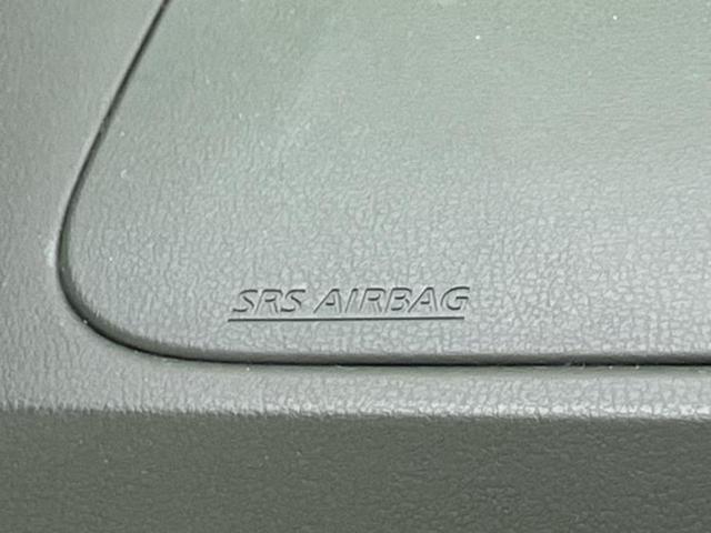 ノート Ｘ　新品タイヤ／純正　メモリーナビ／インテリジェントルームミラー／エマージェンシーブレーキ／車線逸脱防止支援システム／Ｂｌｕｅｔｏｏｔｈ接続／ＥＴＣ／アイドリングストップ／フルセグＴＶ　ワンオーナー（40枚目）