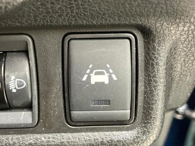 ノート Ｘ　新品タイヤ／純正　メモリーナビ／インテリジェントルームミラー／エマージェンシーブレーキ／車線逸脱防止支援システム／Ｂｌｕｅｔｏｏｔｈ接続／ＥＴＣ／アイドリングストップ／フルセグＴＶ　ワンオーナー（47枚目）