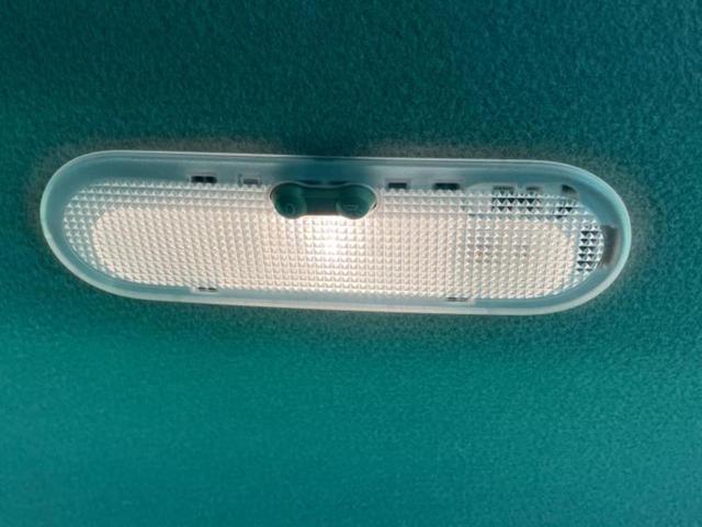 ノート Ｘ　新品タイヤ／純正　メモリーナビ／インテリジェントルームミラー／エマージェンシーブレーキ／車線逸脱防止支援システム／Ｂｌｕｅｔｏｏｔｈ接続／ＥＴＣ／アイドリングストップ／フルセグＴＶ　ワンオーナー（49枚目）