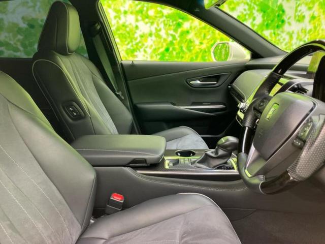 クラウンハイブリッド RSアドバンス 純正 8インチ ナビ/トヨタセーフティセンス/シートヒーター 前席/車線逸脱防止支援システム/シート ハーフレザー/ヘッドランプ LED/USBジャック/Bluetooth接続/ETC ローダウン(4枚目)