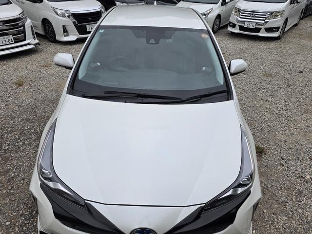 プリウス Ａツーリングセレクション　ユーザー様買取車　ＴＲＤフルエアロ　純正ナビ　Ｂカメラ　ＤＴＶ　トヨタセーフティーセンス　シートヒーター　置くだけ充電　黒合皮シート　ＥＴＣ　パワーシート　プッシュスタート　ワンオーナー（20枚目）