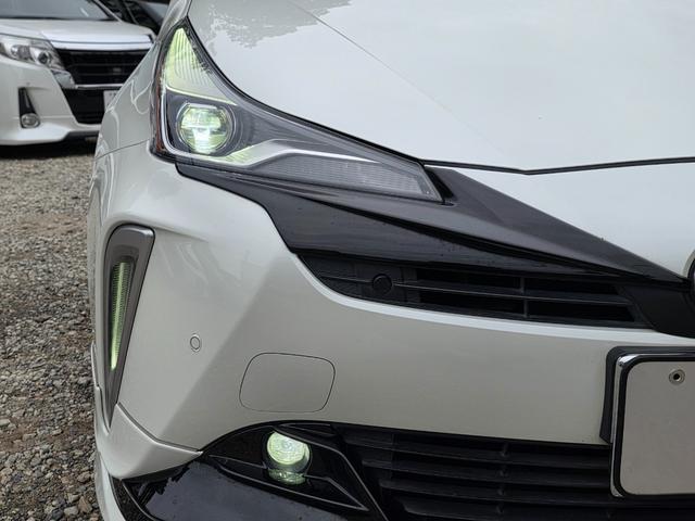 プリウス Ａツーリングセレクション　ユーザー様買取車　ＴＲＤフルエアロ　純正ナビ　Ｂカメラ　ＤＴＶ　トヨタセーフティーセンス　シートヒーター　置くだけ充電　黒合皮シート　ＥＴＣ　パワーシート　プッシュスタート　ワンオーナー（24枚目）