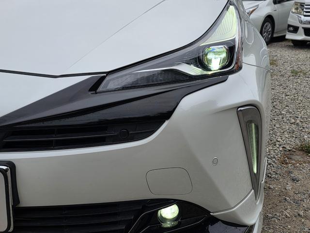 プリウス Ａツーリングセレクション　ユーザー様買取車　ＴＲＤフルエアロ　純正ナビ　Ｂカメラ　ＤＴＶ　トヨタセーフティーセンス　シートヒーター　置くだけ充電　黒合皮シート　ＥＴＣ　パワーシート　プッシュスタート　ワンオーナー（25枚目）