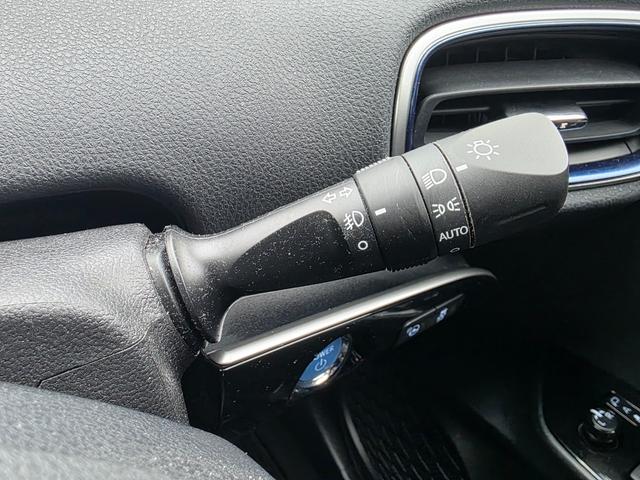 プリウス Ａツーリングセレクション　ユーザー様買取車　ＴＲＤフルエアロ　純正ナビ　Ｂカメラ　ＤＴＶ　トヨタセーフティーセンス　シートヒーター　置くだけ充電　黒合皮シート　ＥＴＣ　パワーシート　プッシュスタート　ワンオーナー（38枚目）