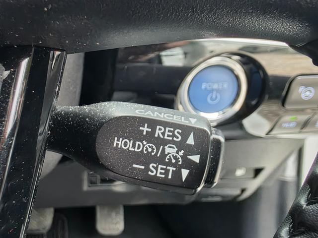 プリウス Ａツーリングセレクション　ユーザー様買取車　ＴＲＤフルエアロ　純正ナビ　Ｂカメラ　ＤＴＶ　トヨタセーフティーセンス　シートヒーター　置くだけ充電　黒合皮シート　ＥＴＣ　パワーシート　プッシュスタート　ワンオーナー（39枚目）