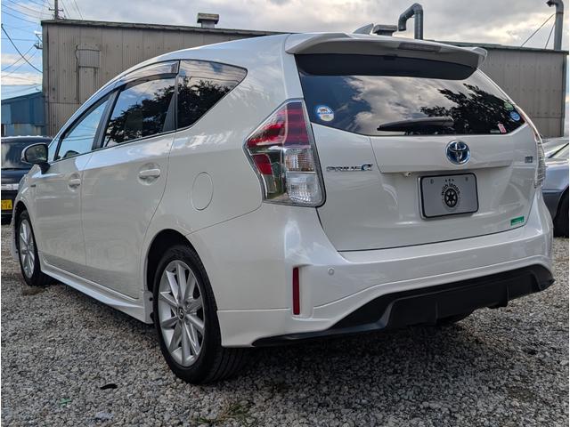 TOYOTA PRIUS ALPHA S TOURING SELECTION