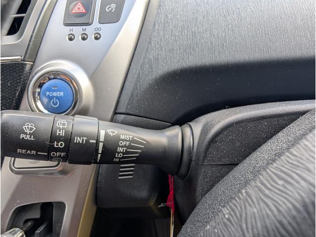 TOYOTA PRIUS ALPHA S TOURING SELECTION