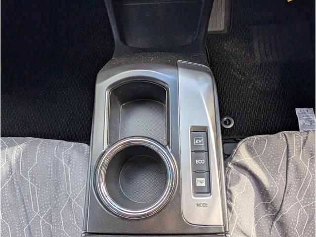 TOYOTA PRIUS ALPHA S TOURING SELECTION