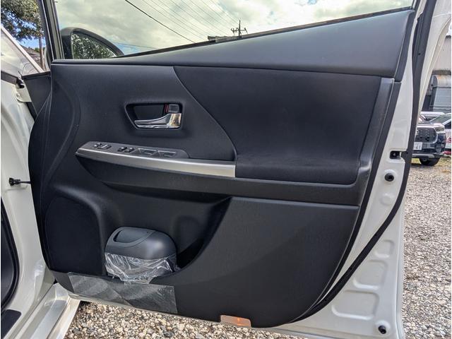 TOYOTA PRIUS ALPHA S TOURING SELECTION