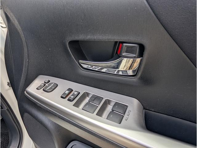 TOYOTA PRIUS ALPHA S TOURING SELECTION