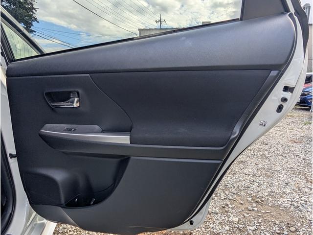 TOYOTA PRIUS ALPHA S TOURING SELECTION