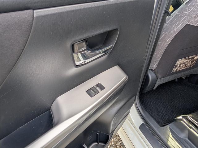 TOYOTA PRIUS ALPHA S TOURING SELECTION