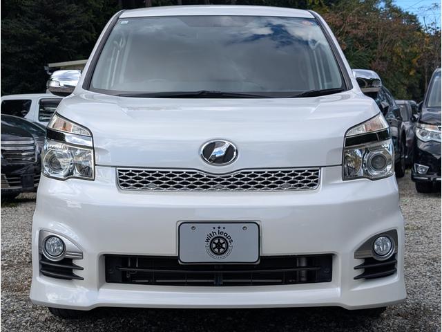 ヴォクシー ZS 煌III ユーザー様買取車両 1オーナー車 パナソニックフローティングナビゲーション ETC 両側パワースライドドア 7人乗り 禁煙車 記録簿 関東使用車両(2枚目)