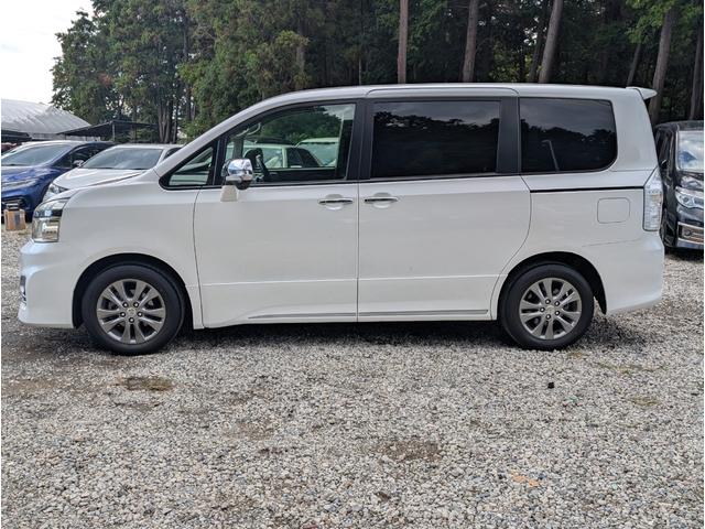 ヴォクシー ZS 煌III ユーザー様買取車両 1オーナー車 パナソニックフローティングナビゲーション ETC 両側パワースライドドア 7人乗り 禁煙車 記録簿 関東使用車両(4枚目)