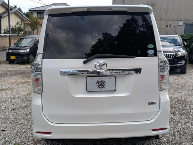 ヴォクシー ZS 煌III ユーザー様買取車両 1オーナー車 パナソニックフローティングナビゲーション ETC 両側パワースライドドア 7人乗り 禁煙車 記録簿 関東使用車両(6枚目)