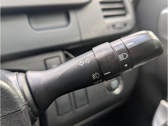 ヴォクシー ZS 煌III ユーザー様買取車両 1オーナー車 パナソニックフローティングナビゲーション ETC 両側パワースライドドア 7人乗り 禁煙車 記録簿 関東使用車両(18枚目)