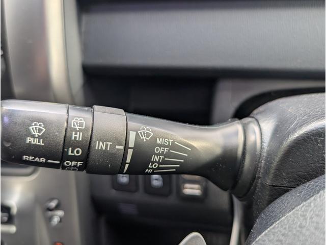 ヴォクシー ZS 煌III ユーザー様買取車両 1オーナー車 パナソニックフローティングナビゲーション ETC 両側パワースライドドア 7人乗り 禁煙車 記録簿 関東使用車両(19枚目)