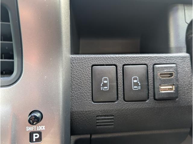 ヴォクシー ZS 煌III ユーザー様買取車両 1オーナー車 パナソニックフローティングナビゲーション ETC 両側パワースライドドア 7人乗り 禁煙車 記録簿 関東使用車両(21枚目)