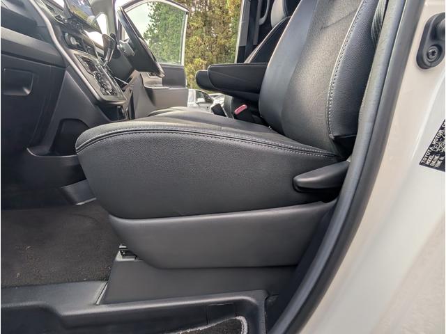 ヴォクシー ZS 煌III ユーザー様買取車両 1オーナー車 パナソニックフローティングナビゲーション ETC 両側パワースライドドア 7人乗り 禁煙車 記録簿 関東使用車両(30枚目)