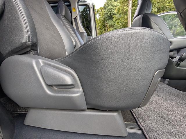 ヴォクシー ZS 煌III ユーザー様買取車両 1オーナー車 パナソニックフローティングナビゲーション ETC 両側パワースライドドア 7人乗り 禁煙車 記録簿 関東使用車両(37枚目)