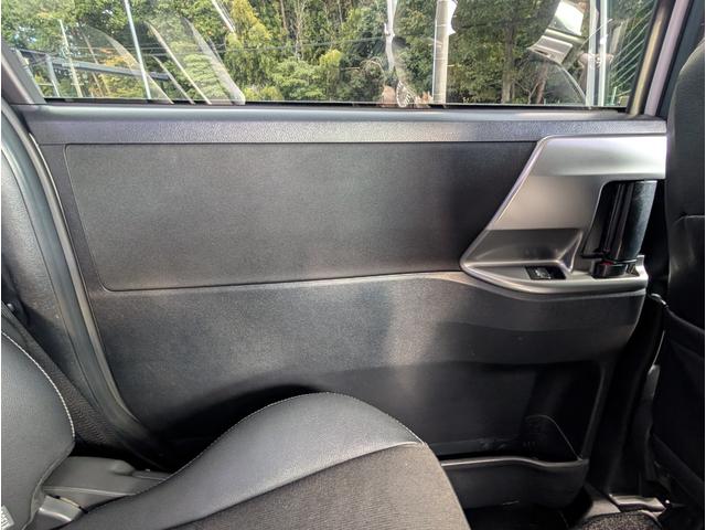 ヴォクシー ZS 煌III ユーザー様買取車両 1オーナー車 パナソニックフローティングナビゲーション ETC 両側パワースライドドア 7人乗り 禁煙車 記録簿 関東使用車両(45枚目)