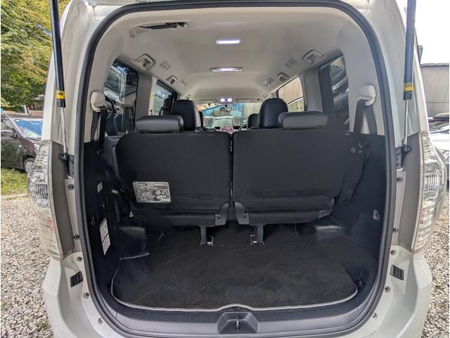 ヴォクシー ZS 煌III ユーザー様買取車両 1オーナー車 パナソニックフローティングナビゲーション ETC 両側パワースライドドア 7人乗り 禁煙車 記録簿 関東使用車両(49枚目)