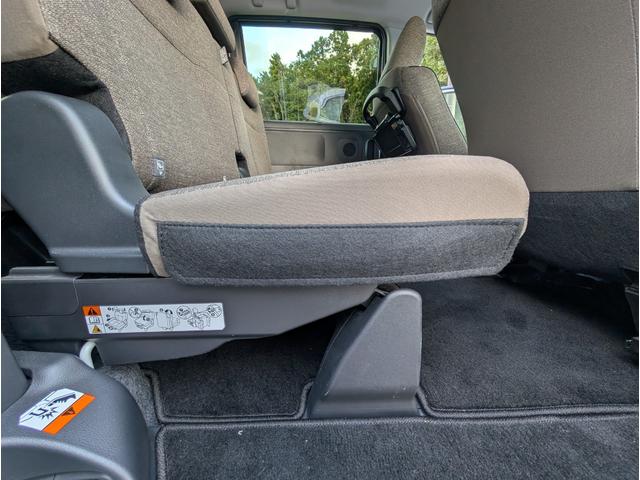 シエンタ ハイブリッドZ ユーザー様買取車両 1オーナー車 モデリスタエアロ ナビゲーション サーキュレーター 全周囲モニター 両側パースライドドア ETC シートヒーター ステアリングヒーター 禁煙車 記録簿(46枚目)