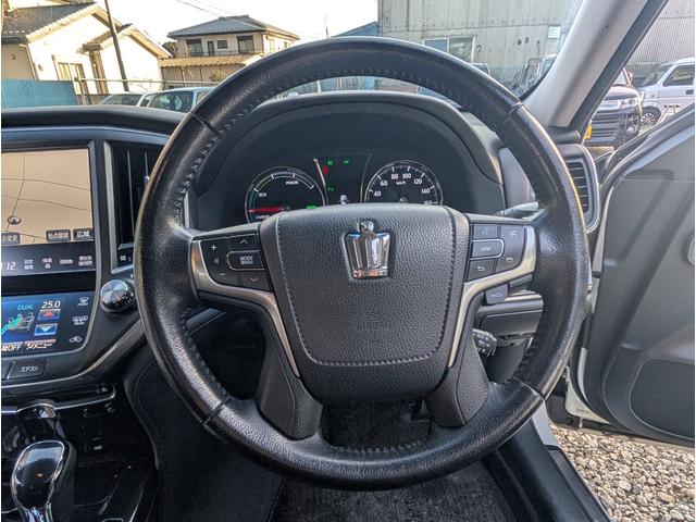 クラウンハイブリッド アスリートＳ　ユーザー様買取車　ワンオーナー　純正ナビゲーション　バックカメラ　フルセグテレビ　オートエアコン　ＬＥＤヘッドライト　ＥＴＣ　プッシュスタート　スマートキー（21枚目）