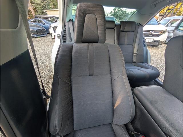 クラウンハイブリッド アスリートＳ　ユーザー様買取車　ワンオーナー　純正ナビゲーション　バックカメラ　フルセグテレビ　オートエアコン　ＬＥＤヘッドライト　ＥＴＣ　プッシュスタート　スマートキー（28枚目）