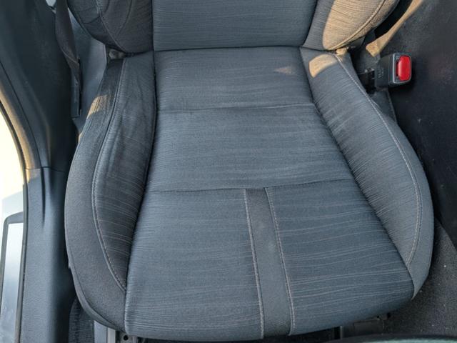 クラウンハイブリッド アスリートＳ　ユーザー様買取車　ワンオーナー　純正ナビゲーション　バックカメラ　フルセグテレビ　オートエアコン　ＬＥＤヘッドライト　ＥＴＣ　プッシュスタート　スマートキー（29枚目）