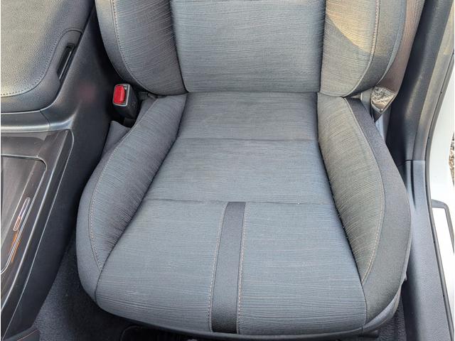 クラウンハイブリッド アスリートＳ　ユーザー様買取車　ワンオーナー　純正ナビゲーション　バックカメラ　フルセグテレビ　オートエアコン　ＬＥＤヘッドライト　ＥＴＣ　プッシュスタート　スマートキー（33枚目）