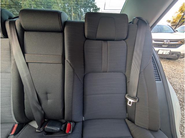 クラウンハイブリッド アスリートＳ　ユーザー様買取車　ワンオーナー　純正ナビゲーション　バックカメラ　フルセグテレビ　オートエアコン　ＬＥＤヘッドライト　ＥＴＣ　プッシュスタート　スマートキー（39枚目）