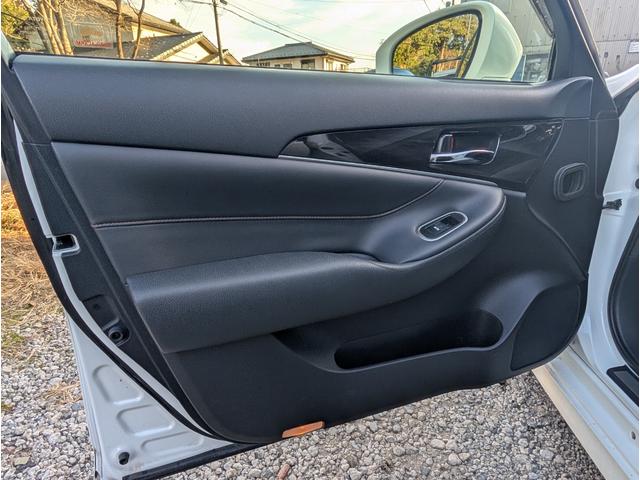 クラウンハイブリッド アスリートＳ　ユーザー様買取車　ワンオーナー　純正ナビゲーション　バックカメラ　フルセグテレビ　オートエアコン　ＬＥＤヘッドライト　ＥＴＣ　プッシュスタート　スマートキー（46枚目）