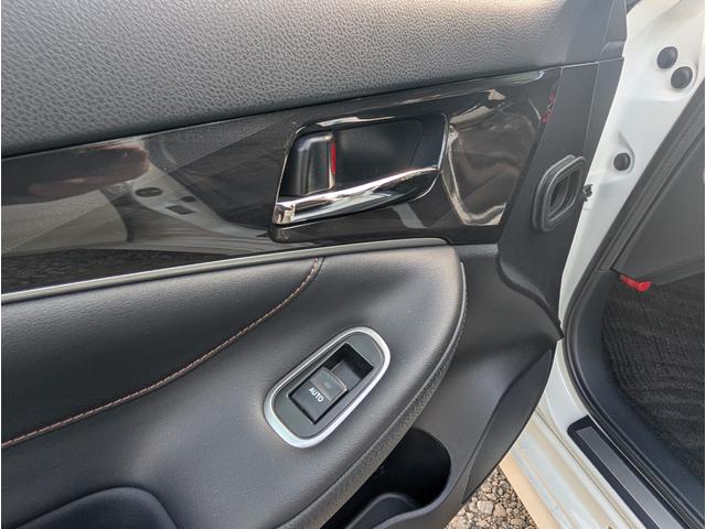 クラウンハイブリッド アスリートＳ　ユーザー様買取車　ワンオーナー　純正ナビゲーション　バックカメラ　フルセグテレビ　オートエアコン　ＬＥＤヘッドライト　ＥＴＣ　プッシュスタート　スマートキー（47枚目）