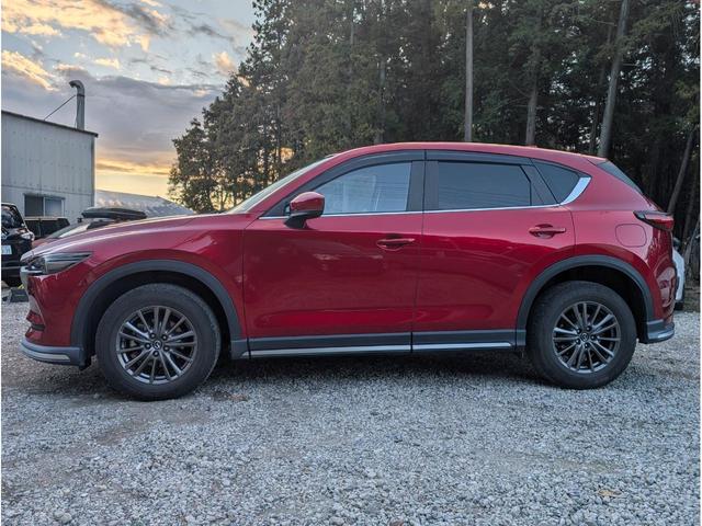 ＣＸ－５ ２０Ｓ　ユーザー様買取車　ワンオーナー　純正ナビゲーション　バックカメラ　フルセグテレビ　クルーズコントロール　ＬＥＤヘッドライト　プッシュスタート　スマートキー（6枚目）