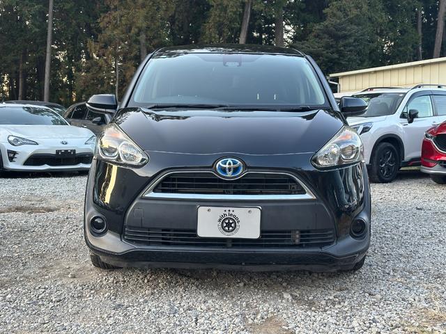 シエンタ ハイブリッドＧ　ユーザー様買取車　ワンオーナー　社外ナビ　バックカメラ　フルセグテレビ　両側電動スライドドア　オートエアコン　プッシュスタート　３列シート（7枚目）